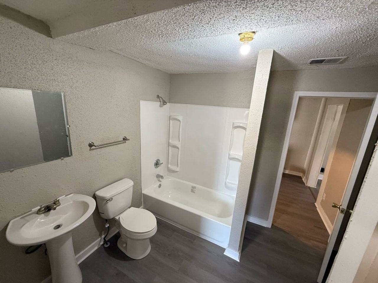 2673 Midland Ave - Photo 7 of 9