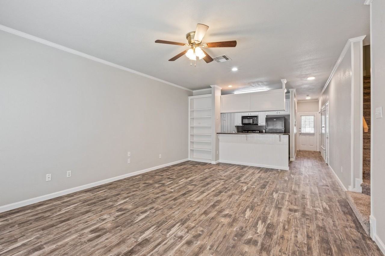 1724 S 15th St - Photo 3 of 27