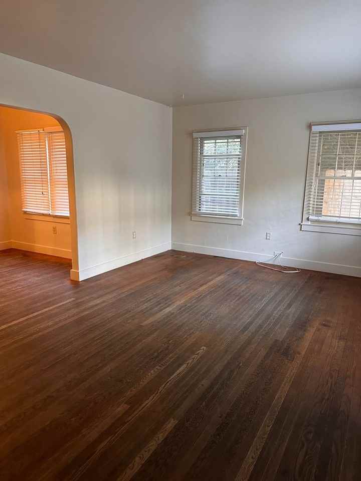 216 B St - Photo 3 of 21