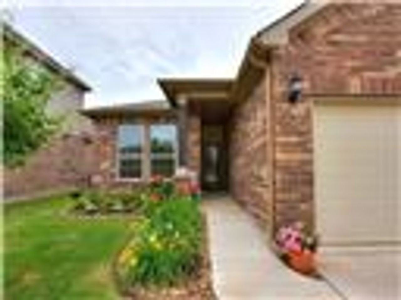 305 Methodius Dr - Photo 5 of 26