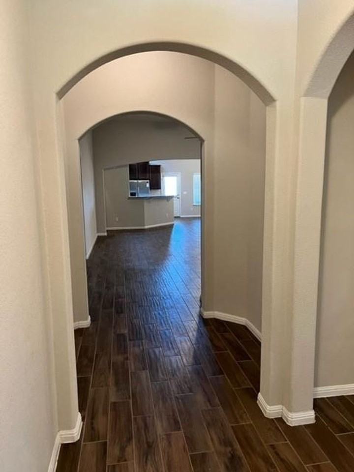 105 Rusk Bluff Ave - Photo 3 of 29