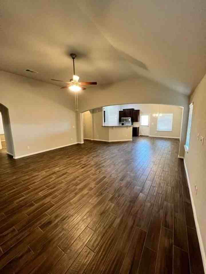 105 Rusk Bluff Ave - Photo 7 of 29