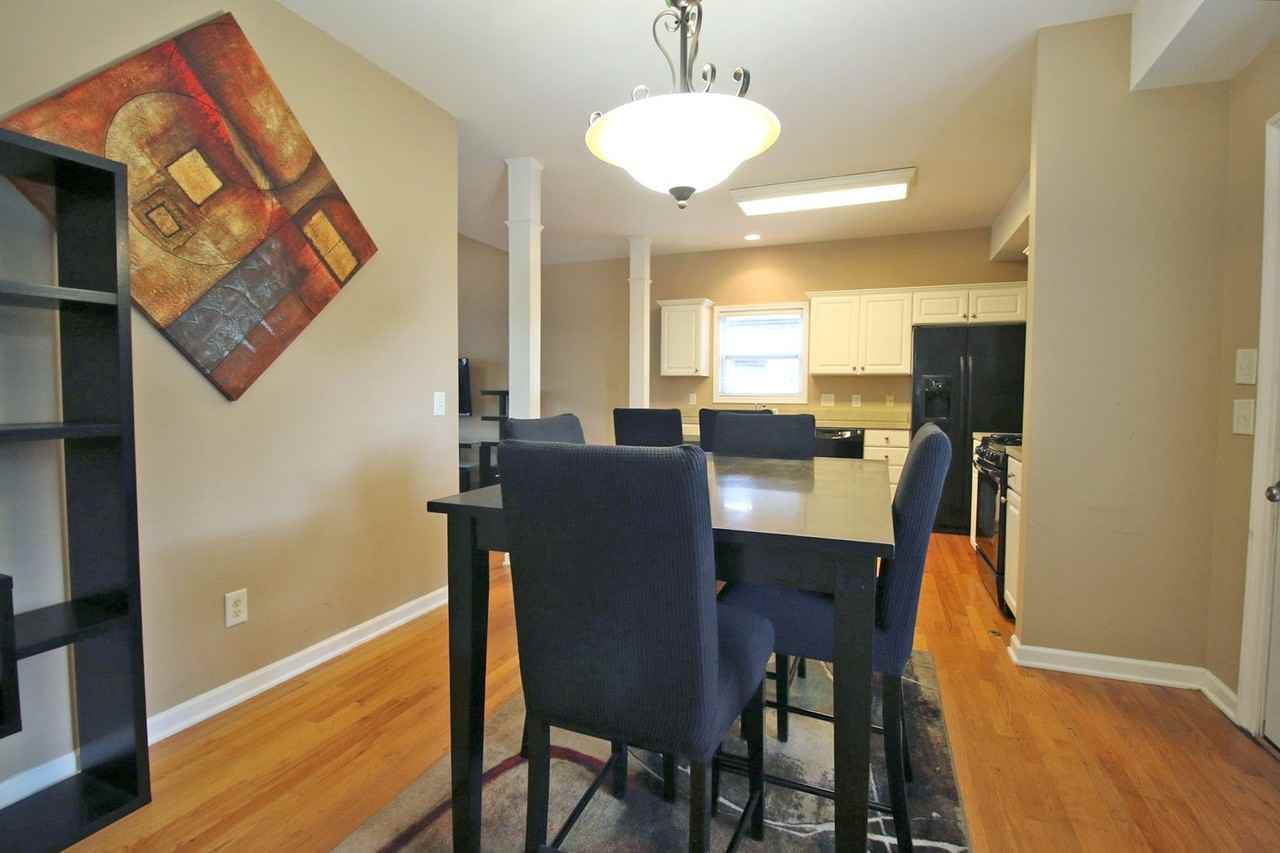 1013 Pine St - Photo 3 of 20