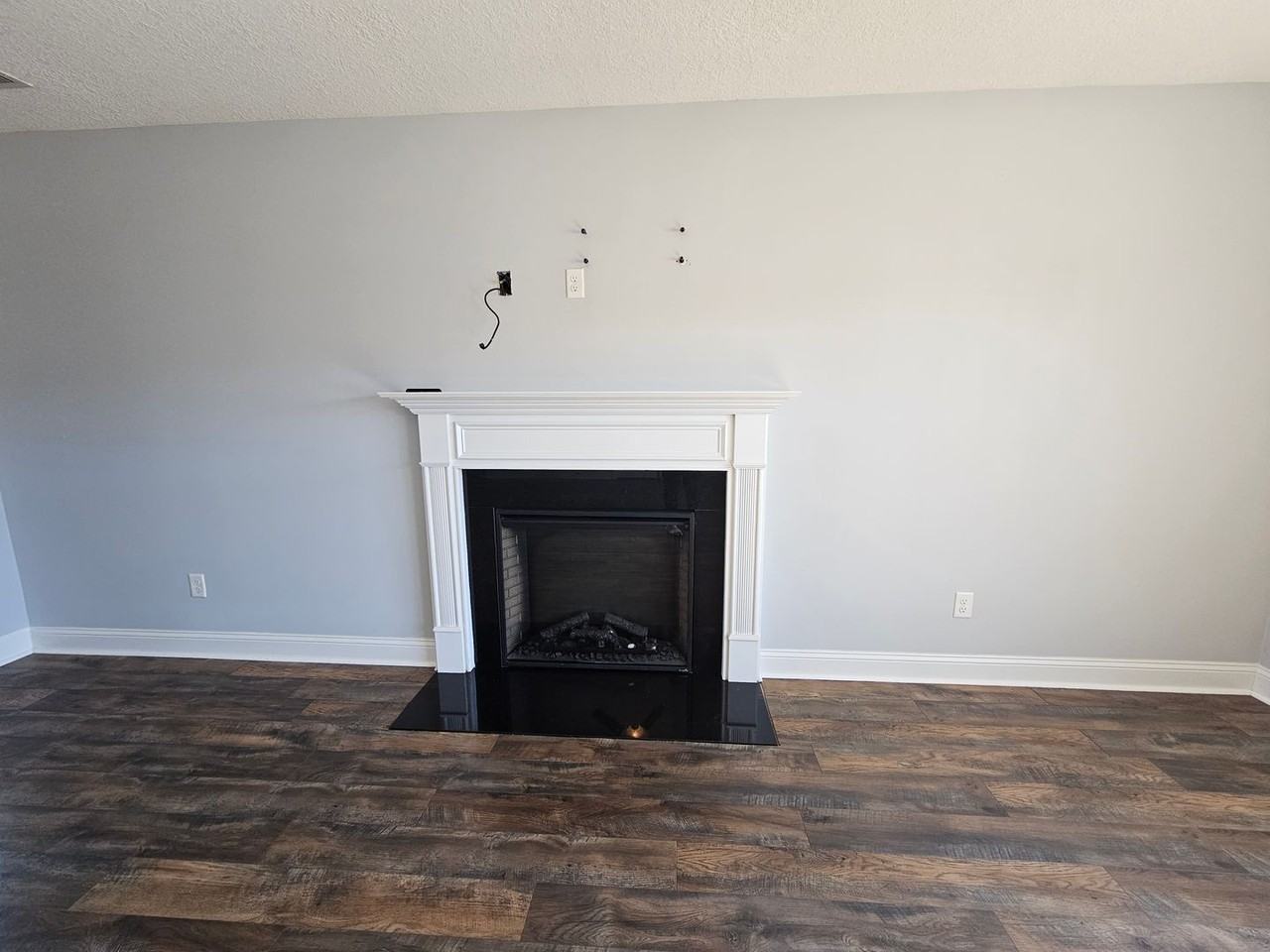 405 Midnight Dr - Photo 6 of 25