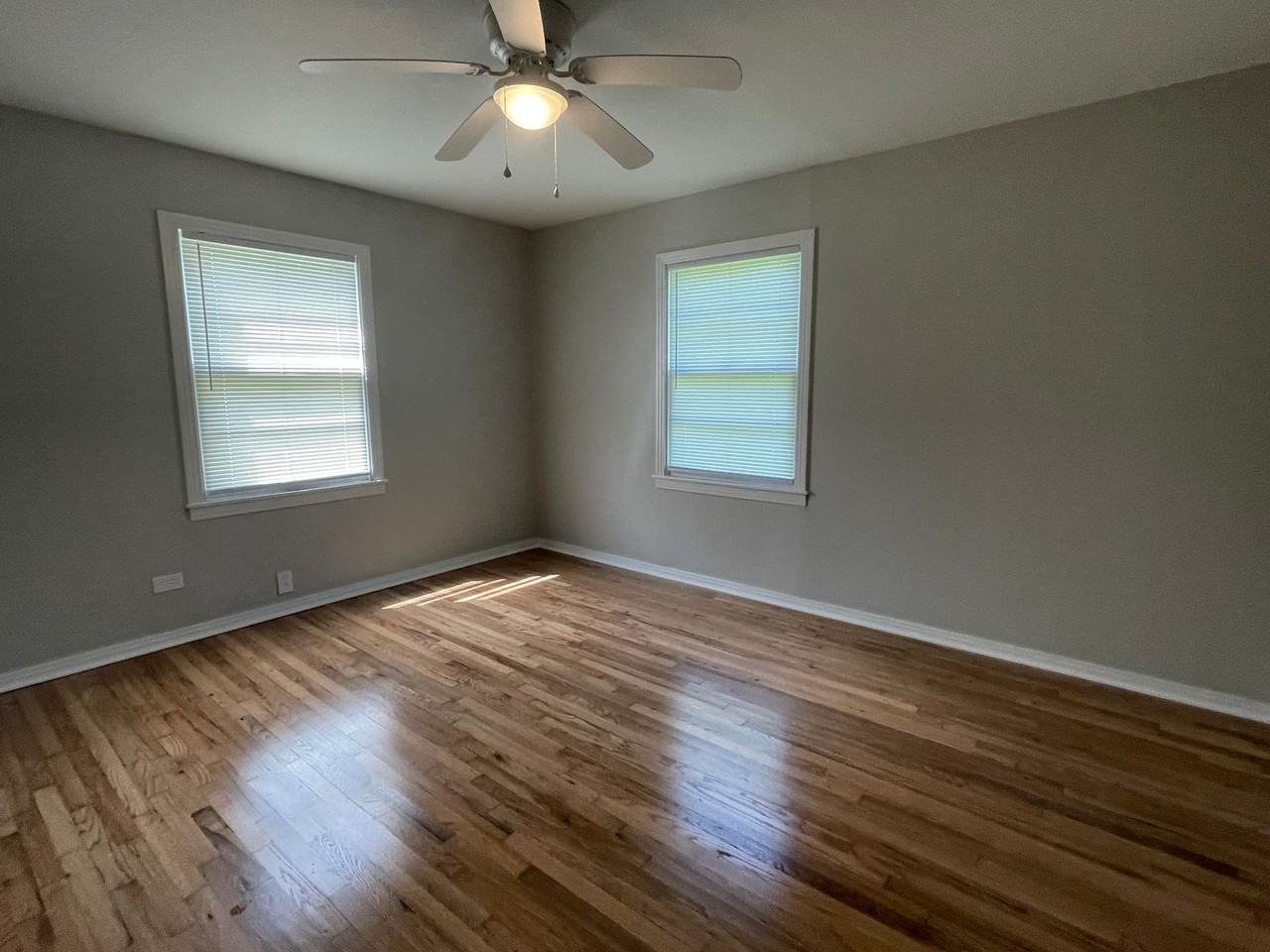 1209 S Old Robinson Rd - Photo 3 of 8