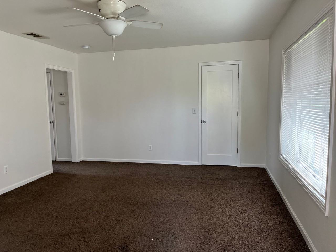 4801 23rd St - Photo 2 of 10