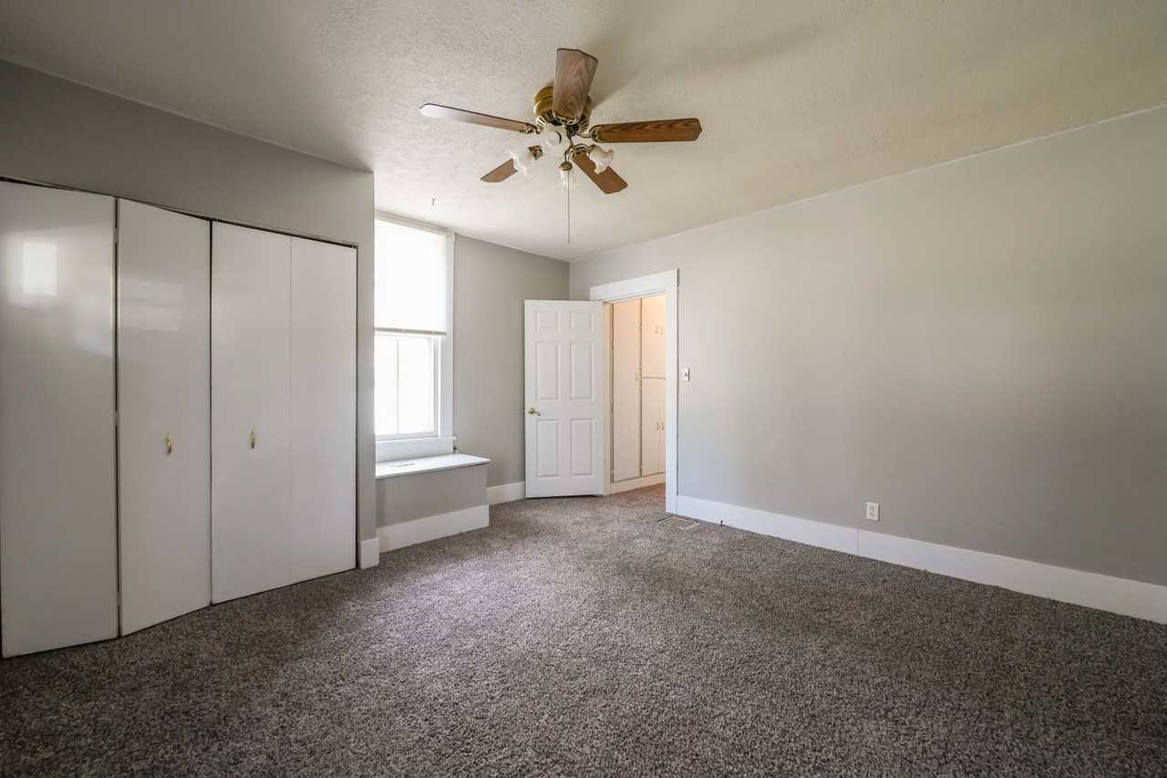 1808 E Oak St - Photo 3 of 18
