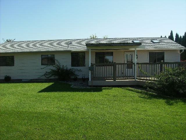 1826 S Monroe St - Photo 3 of 11