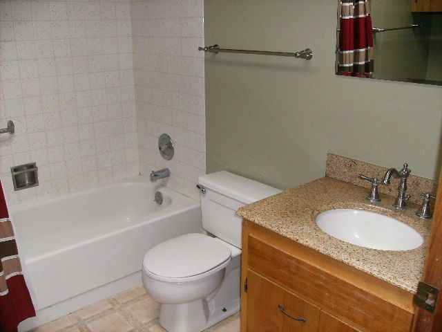 1826 S Monroe St - Photo 7 of 10
