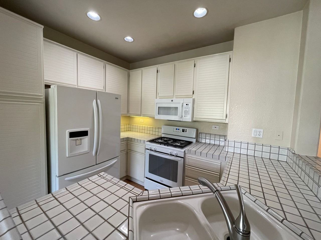 450 Navaro Way #120 - Photo 5 of 13