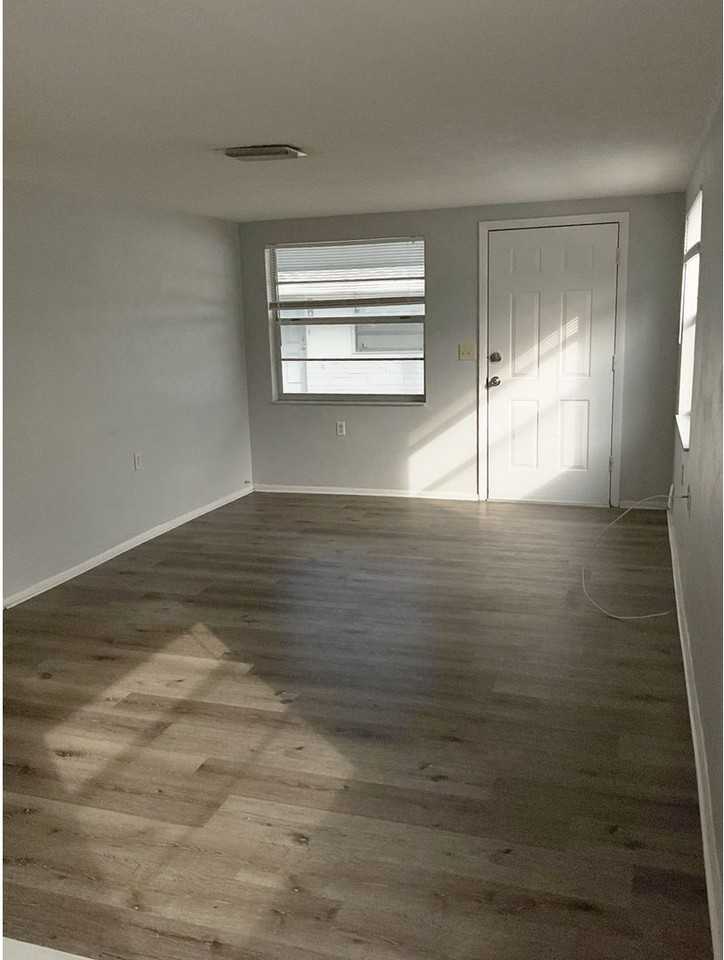 5633 Golden Nugget Dr - Photo 6 of 17