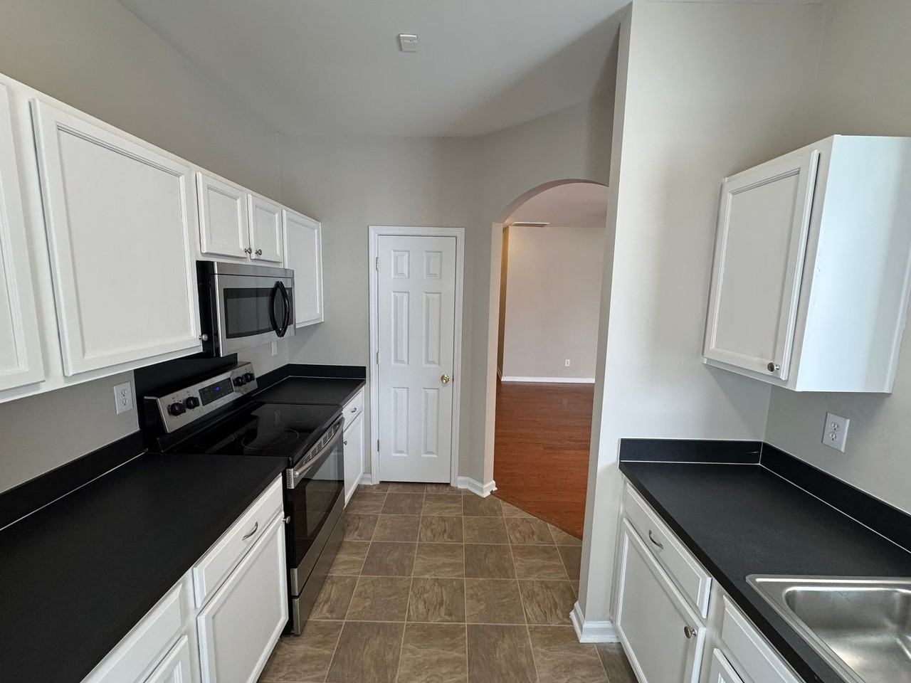 2152 Whispering Way - Photo 3 of 16