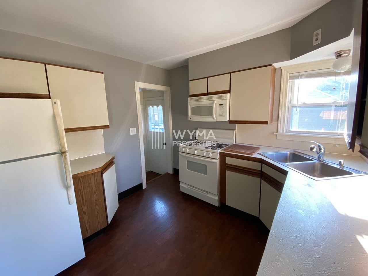 329 Jean St Sw - Photo 2 of 13