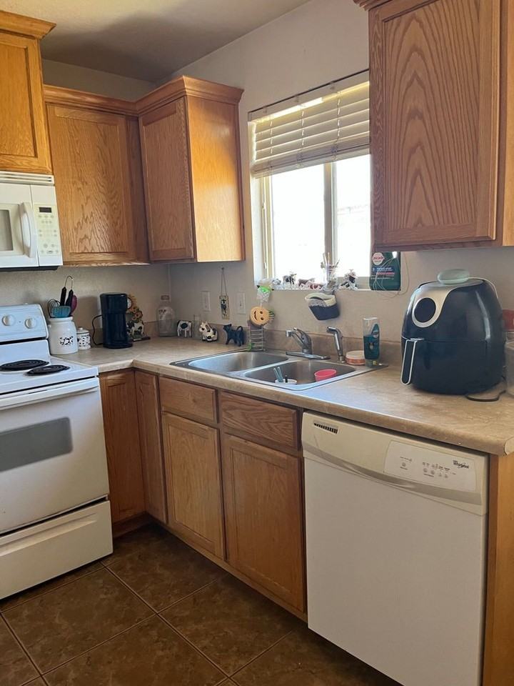 4220 W 25 N - Photo 2 of 6