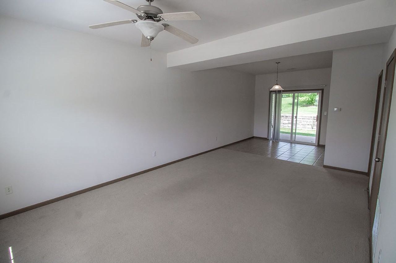 1647 Citadel Dr - Photo 3 of 34