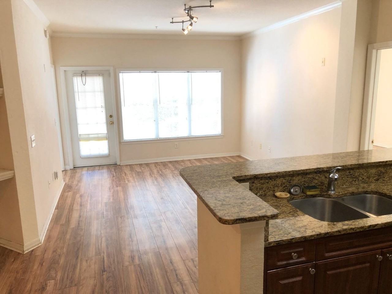 3589 Conroy Rd - Photo 2 of 17