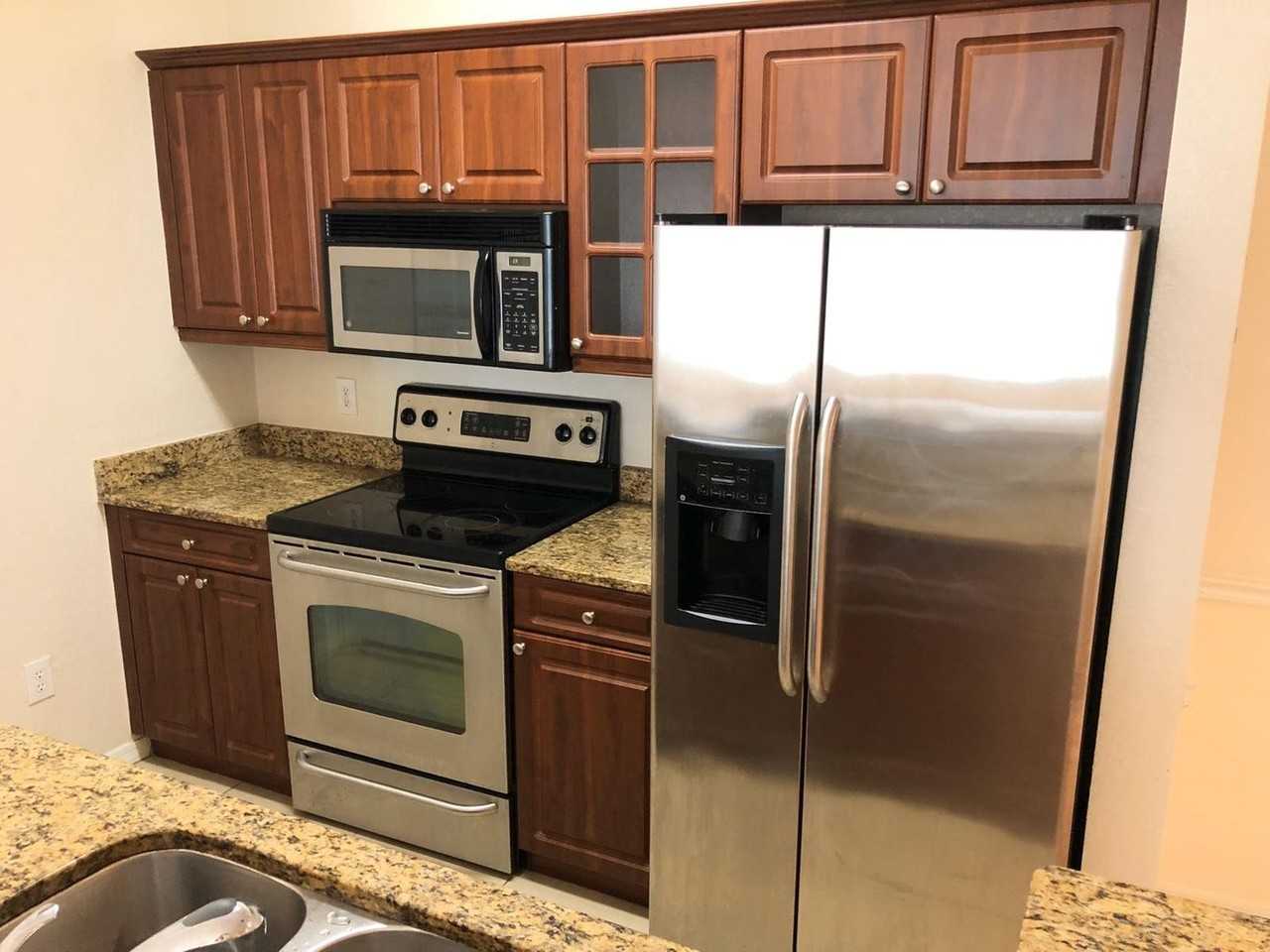 3589 Conroy Rd - Photo 3 of 17