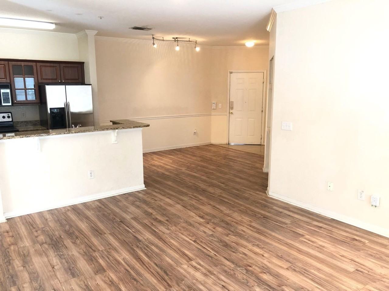 3589 Conroy Rd - Photo 5 of 17