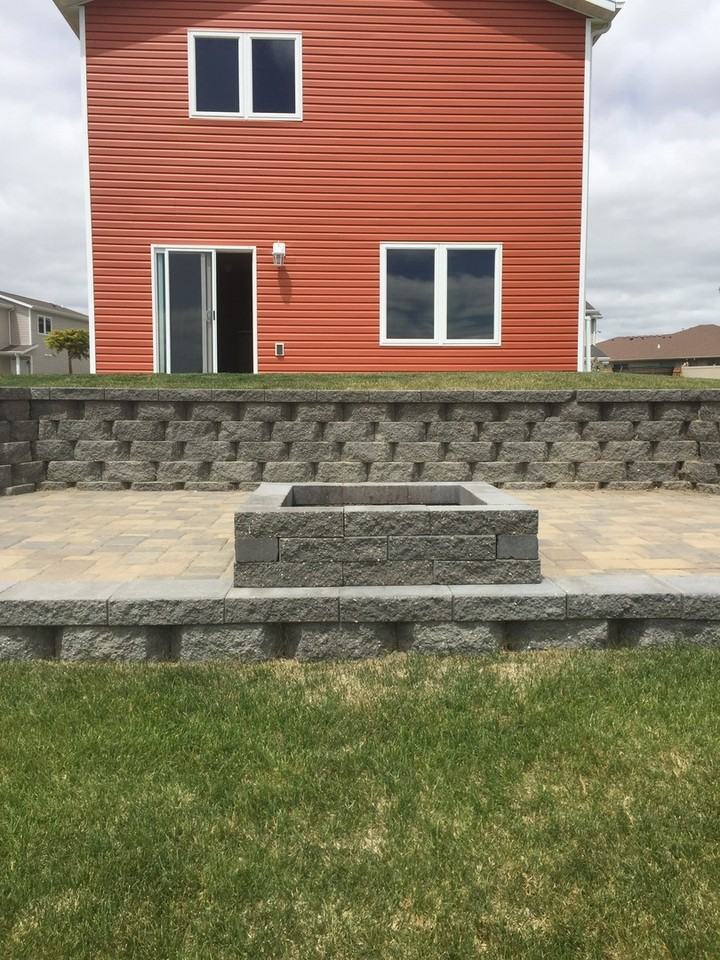 1045 Madison Ln - Photo 2 of 20