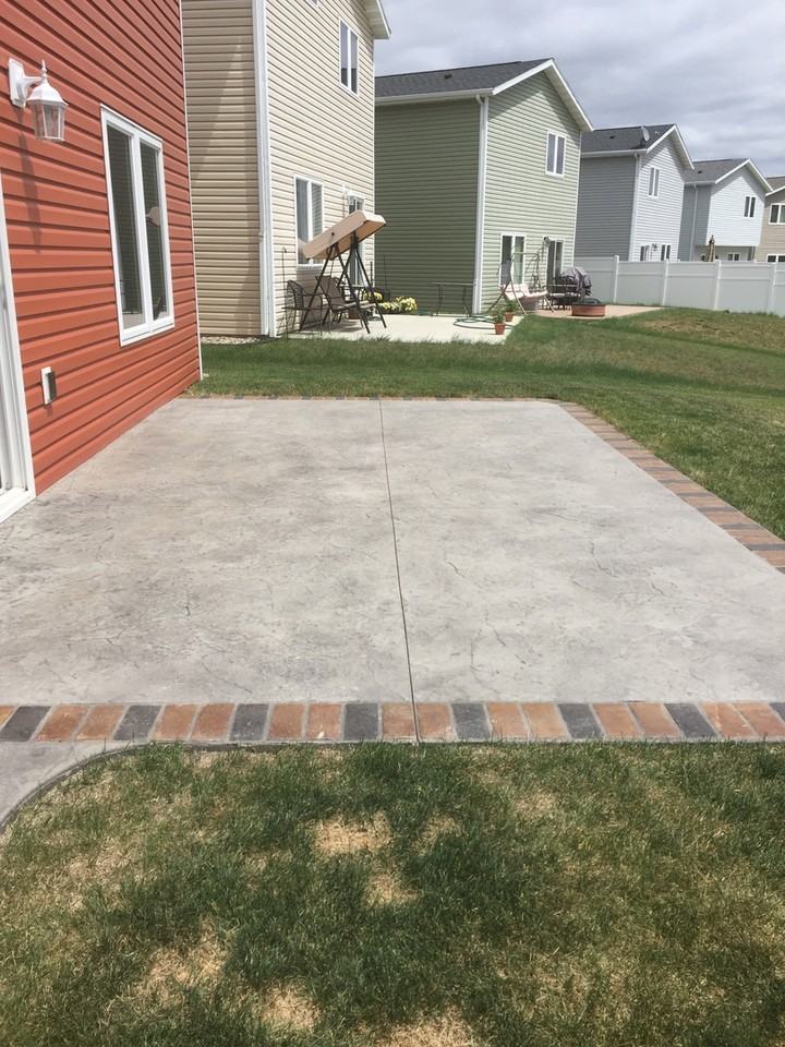 1045 Madison Ln - Photo 3 of 20