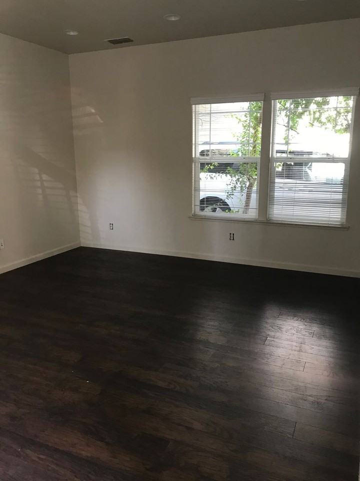 335 Messina Ter - Photo 4 of 30