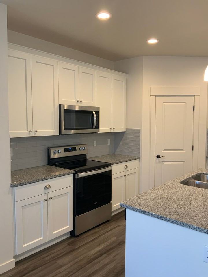 7122 S 13th St - Photo 3 of 23