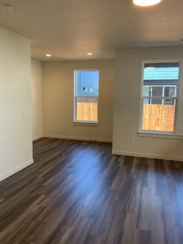 7122 S 13th St - Photo 7 of 23