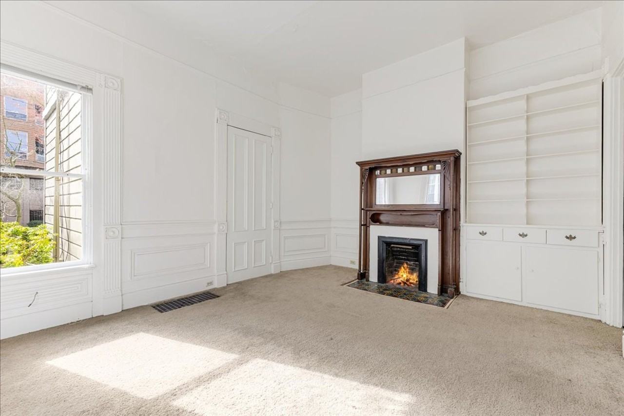 Spacious, Charming Victorian Style Tri - Photo 2 of 30