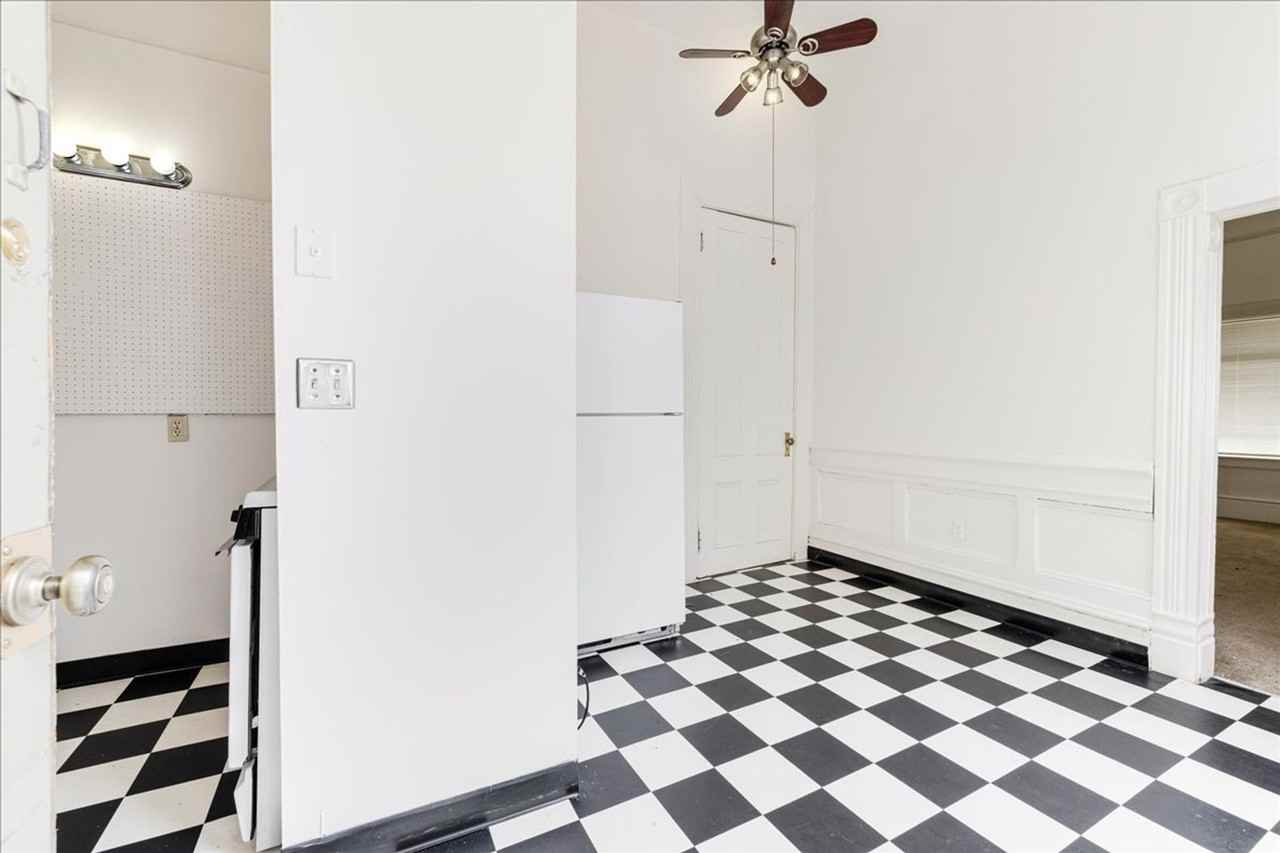 Spacious, Charming Victorian Style Tri - Photo 5 of 30