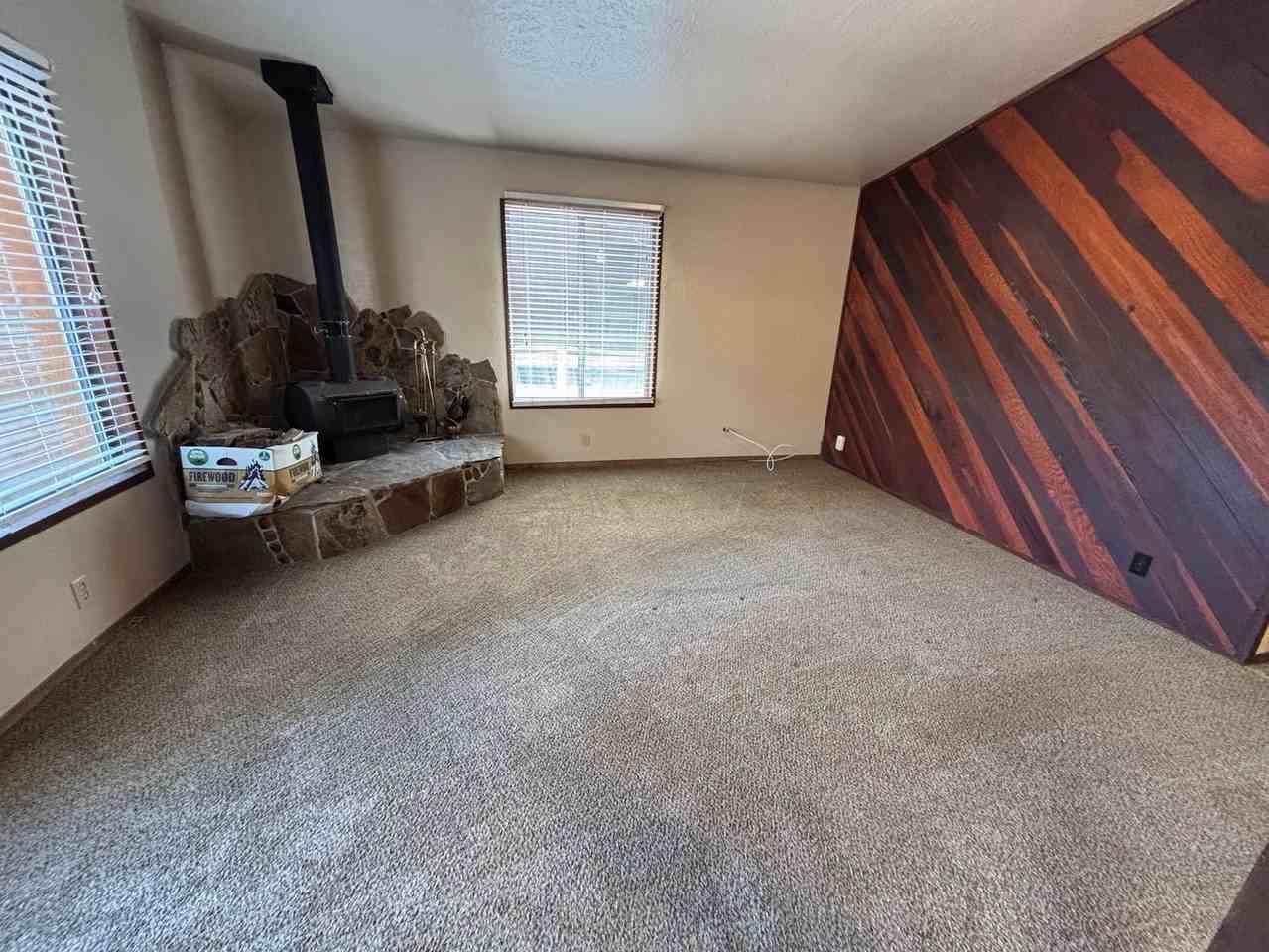179 Tramway Dr - Photo 2 of 11