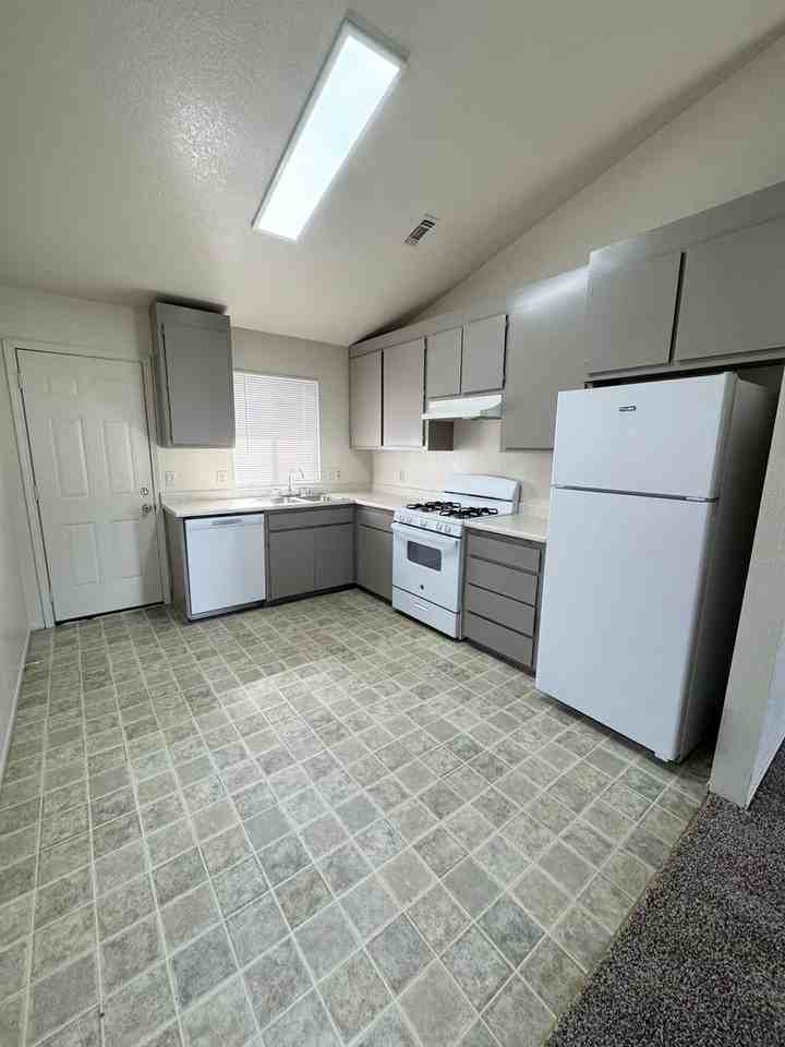 3489 Magnums Way - Photo 4 of 13