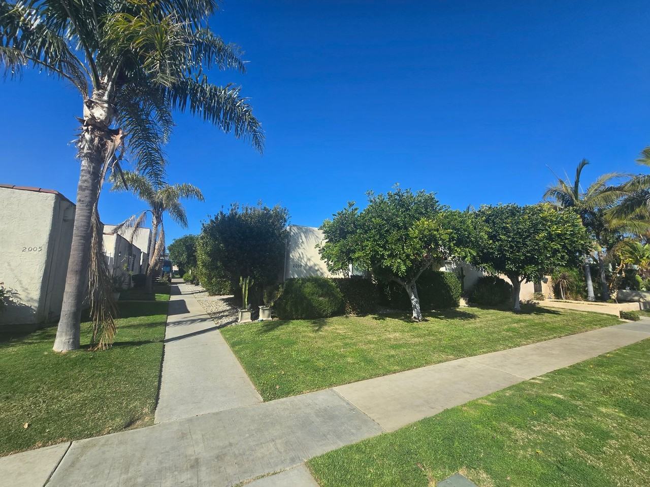 2009 California St - Photo 2 of 21