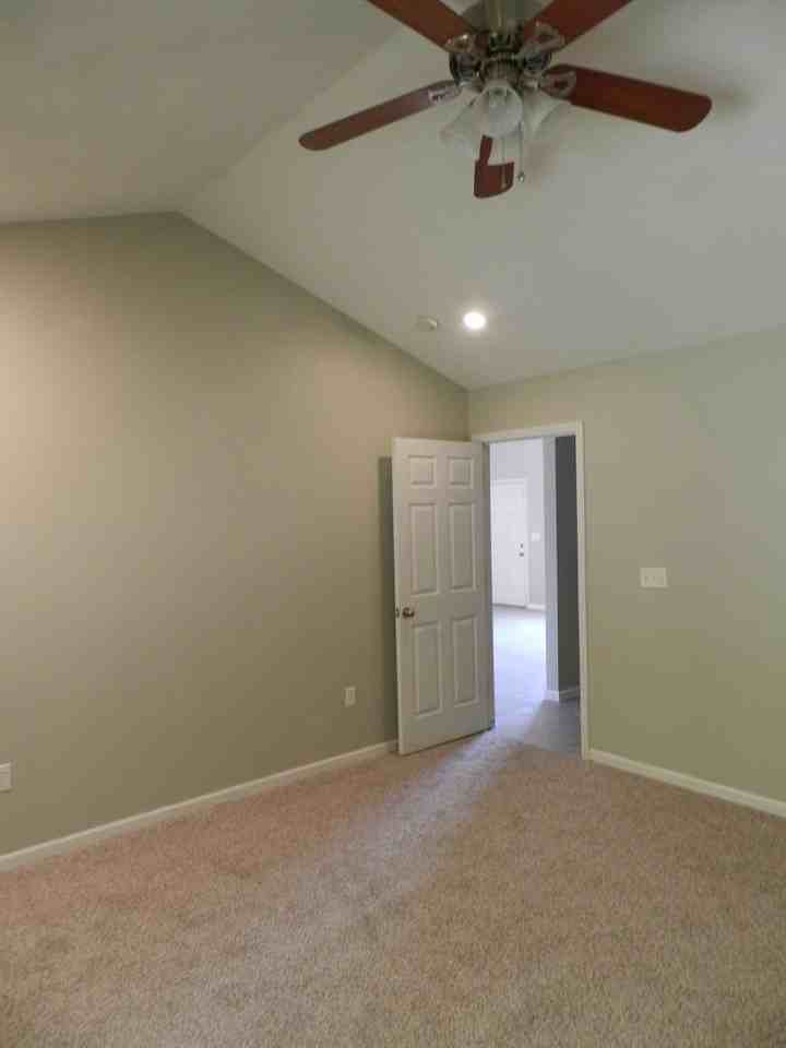 24344 Tanglewood Rd - Photo 7 of 12