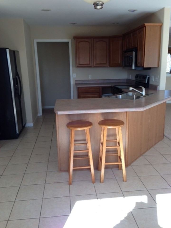 119 Mesa Dr - Photo 2 of 12