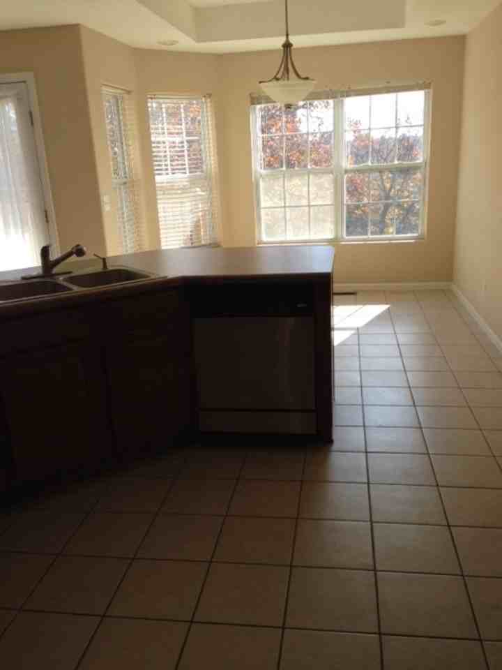 119 Mesa Dr - Photo 3 of 12