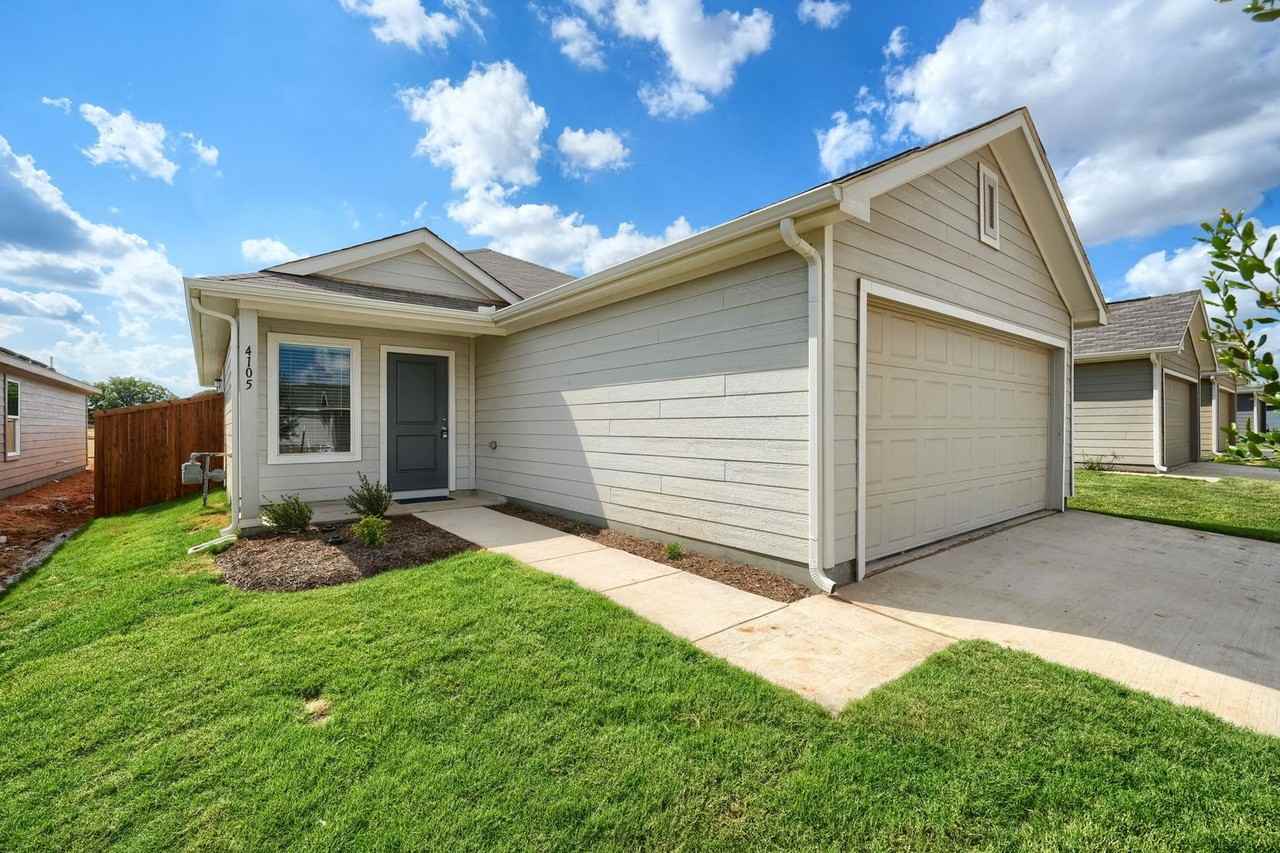 4105 Equestrian Dr - Photo 3 of 24