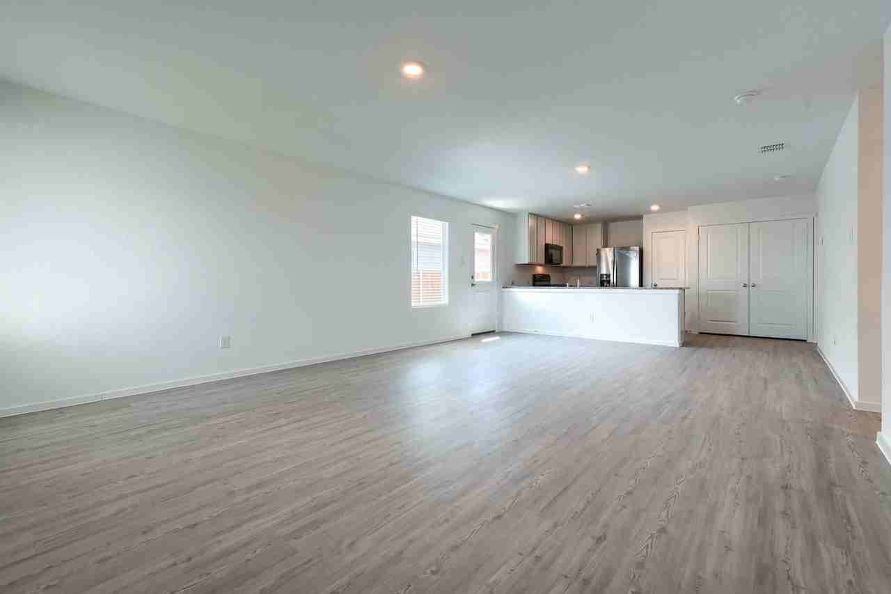 4105 Equestrian Dr - Photo 5 of 24