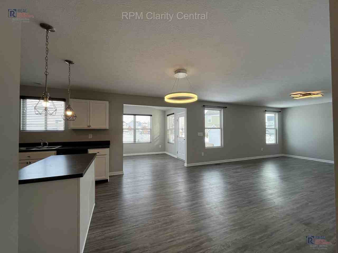 314 Burgoyne St - Photo 4 of 14