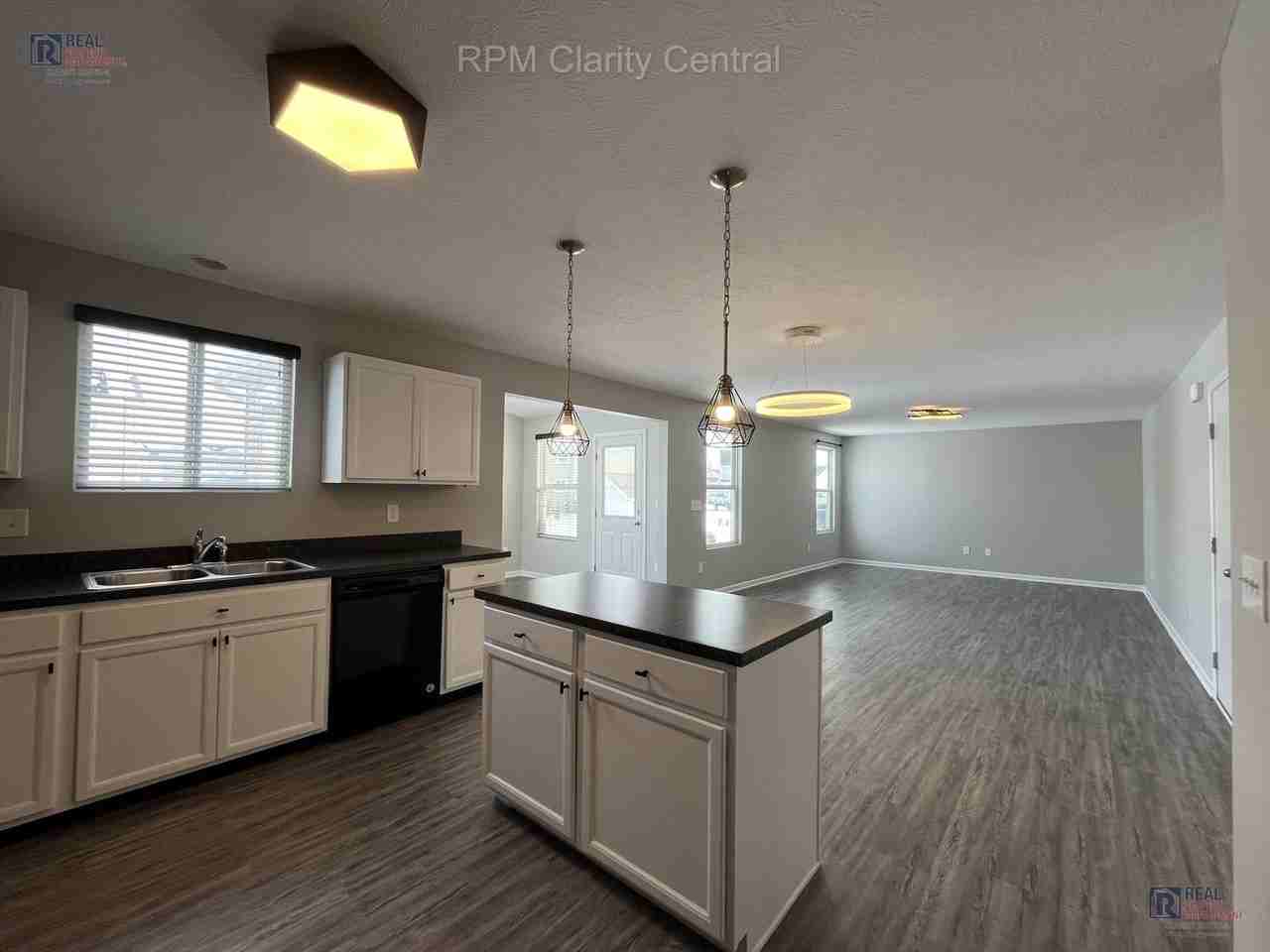 314 Burgoyne St - Photo 6 of 14