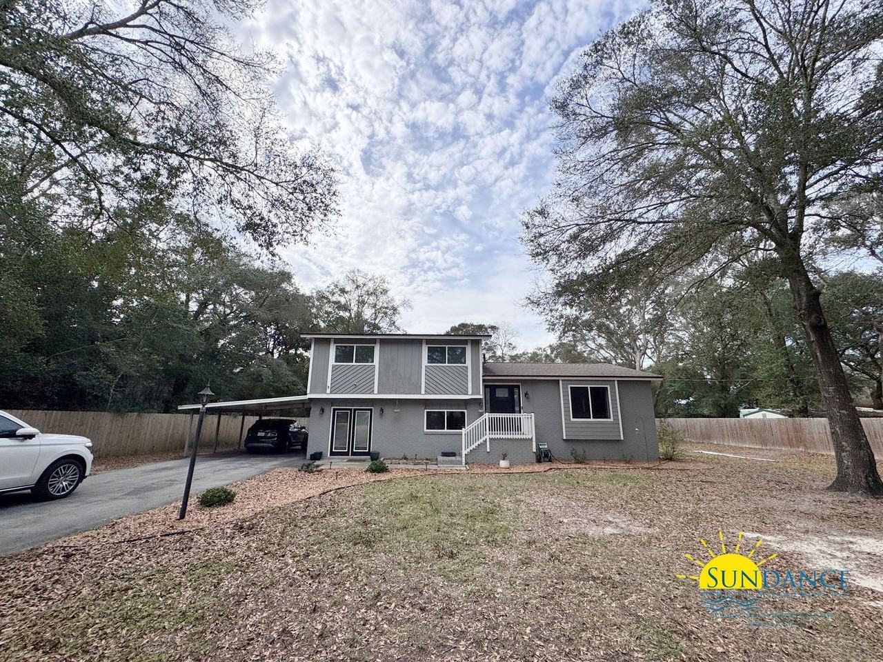 105 Bayou View Dr
