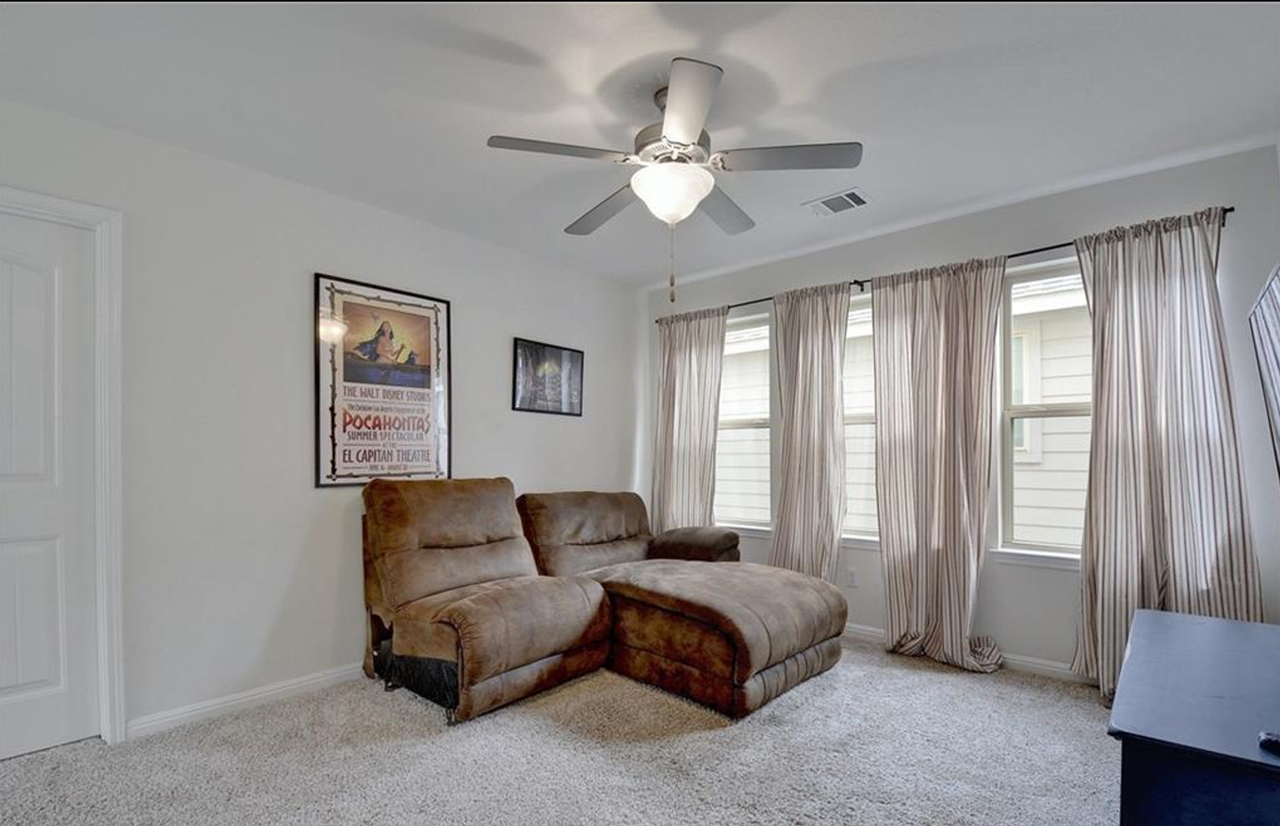 178 Buckthorn Dr - Photo 3 of 14