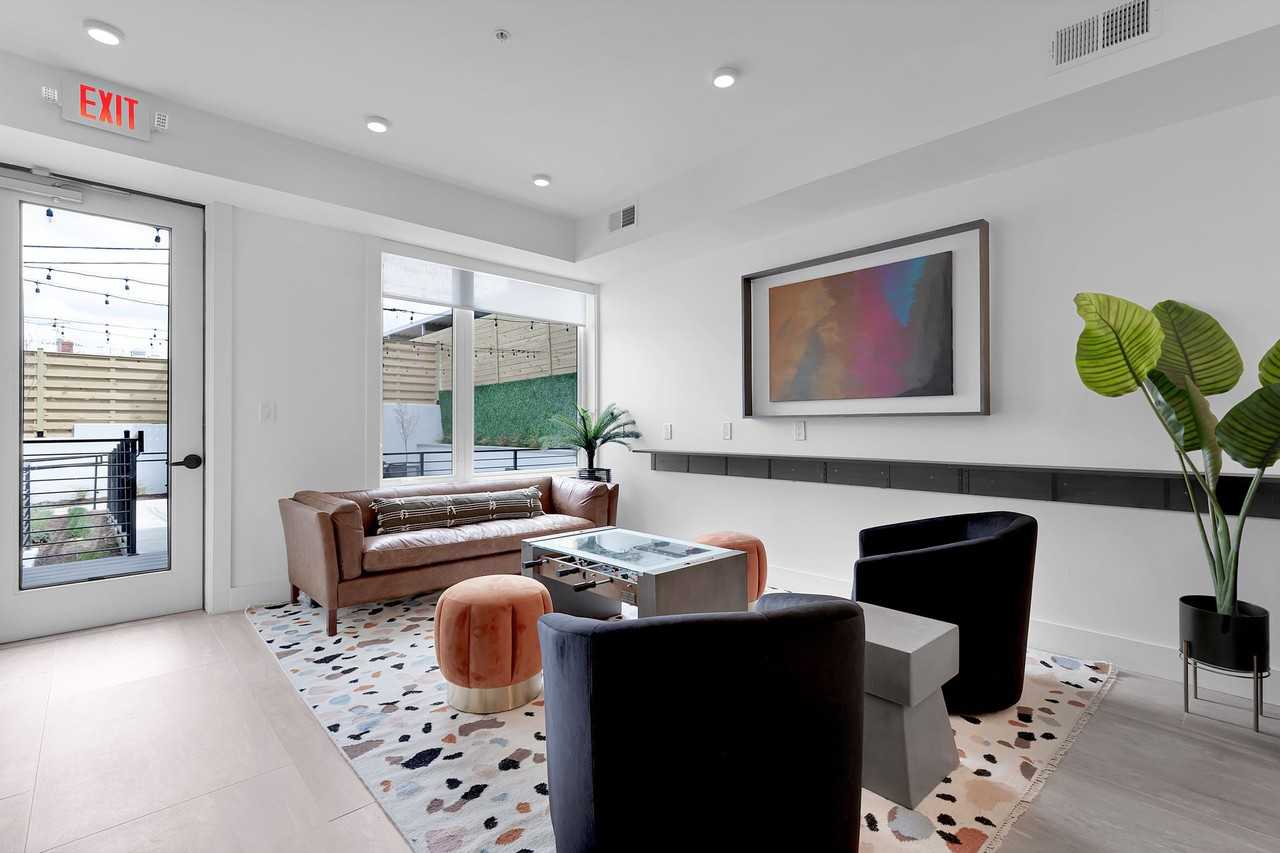 Viva at Capitol Hill - Photo 4 of 50