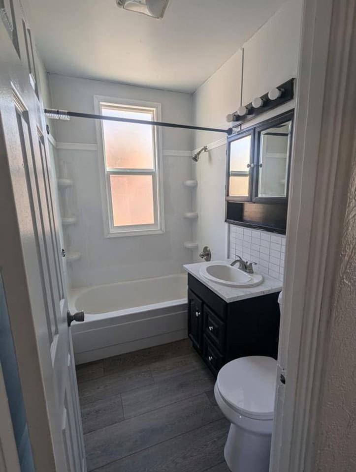 117 Sycamore St - Photo 7 of 11