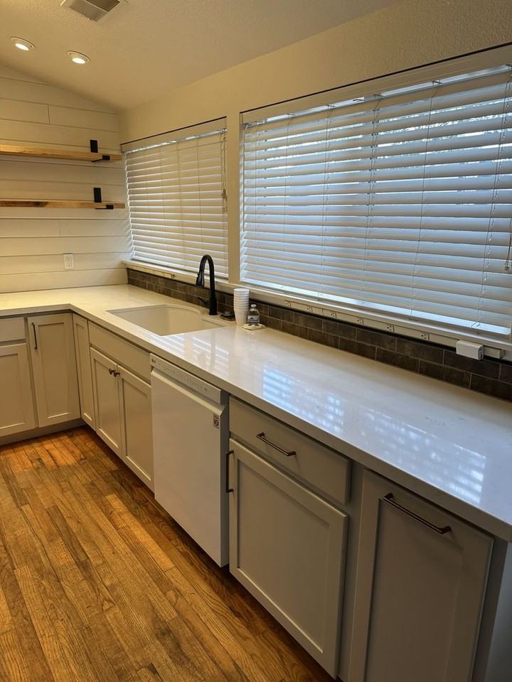 1086 John Hill Rd - Photo 6 of 24