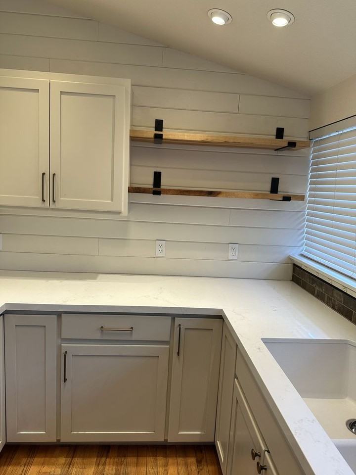 1086 John Hill Rd - Photo 7 of 24