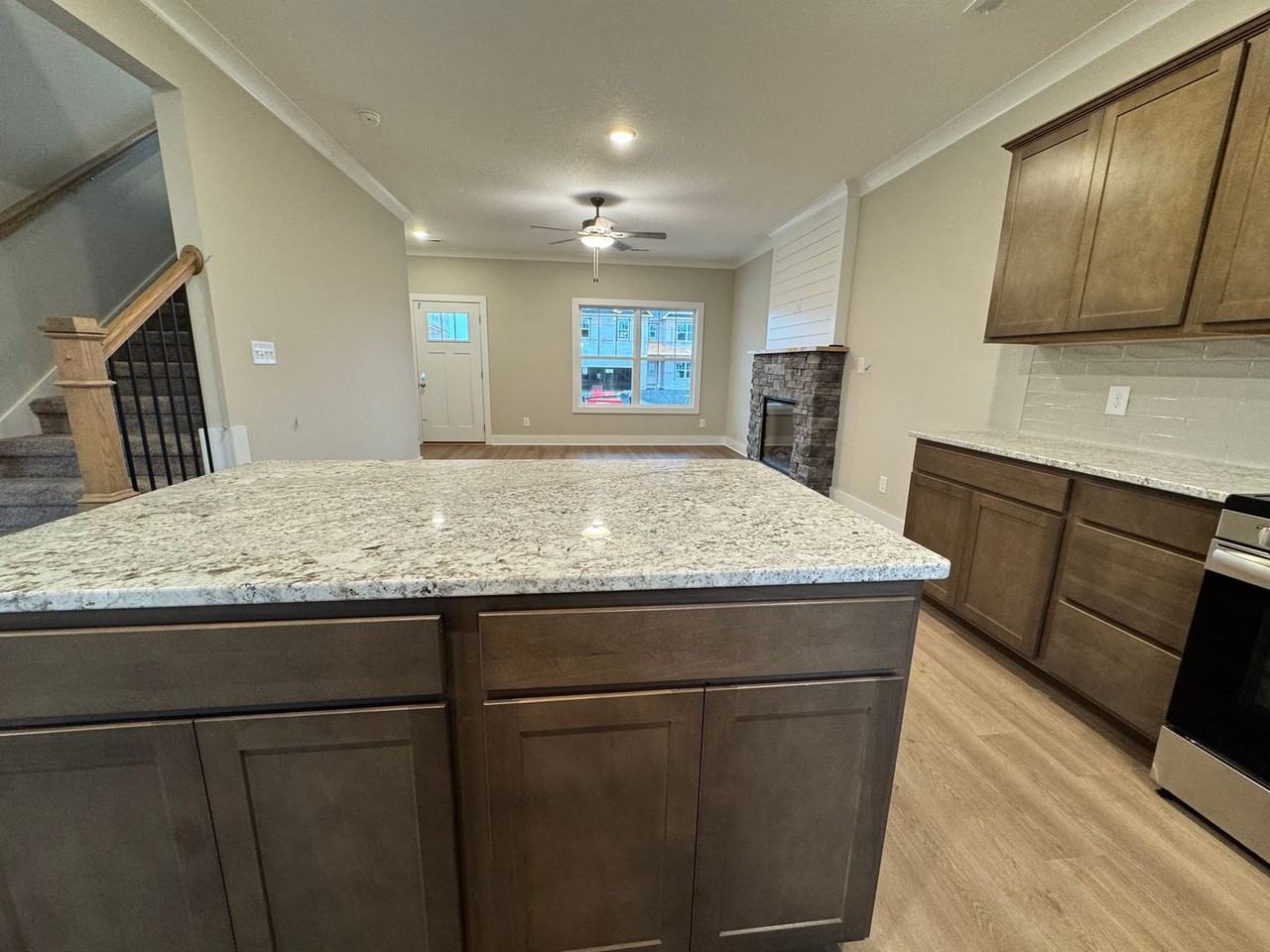 2824 Farmhouse Dr - Photo 4 of 13