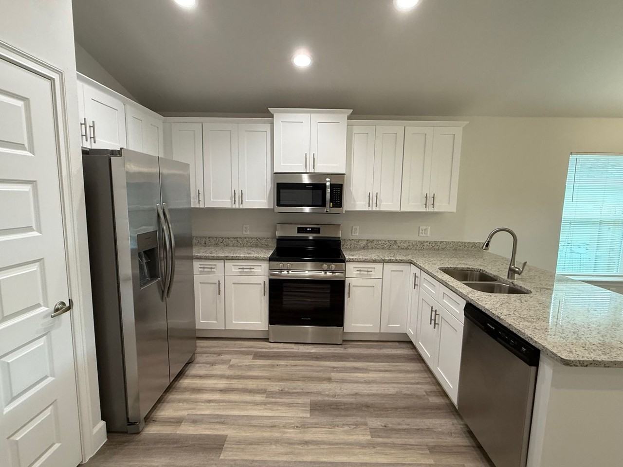 12669 Nw 162nd Dr - Photo 3 of 21