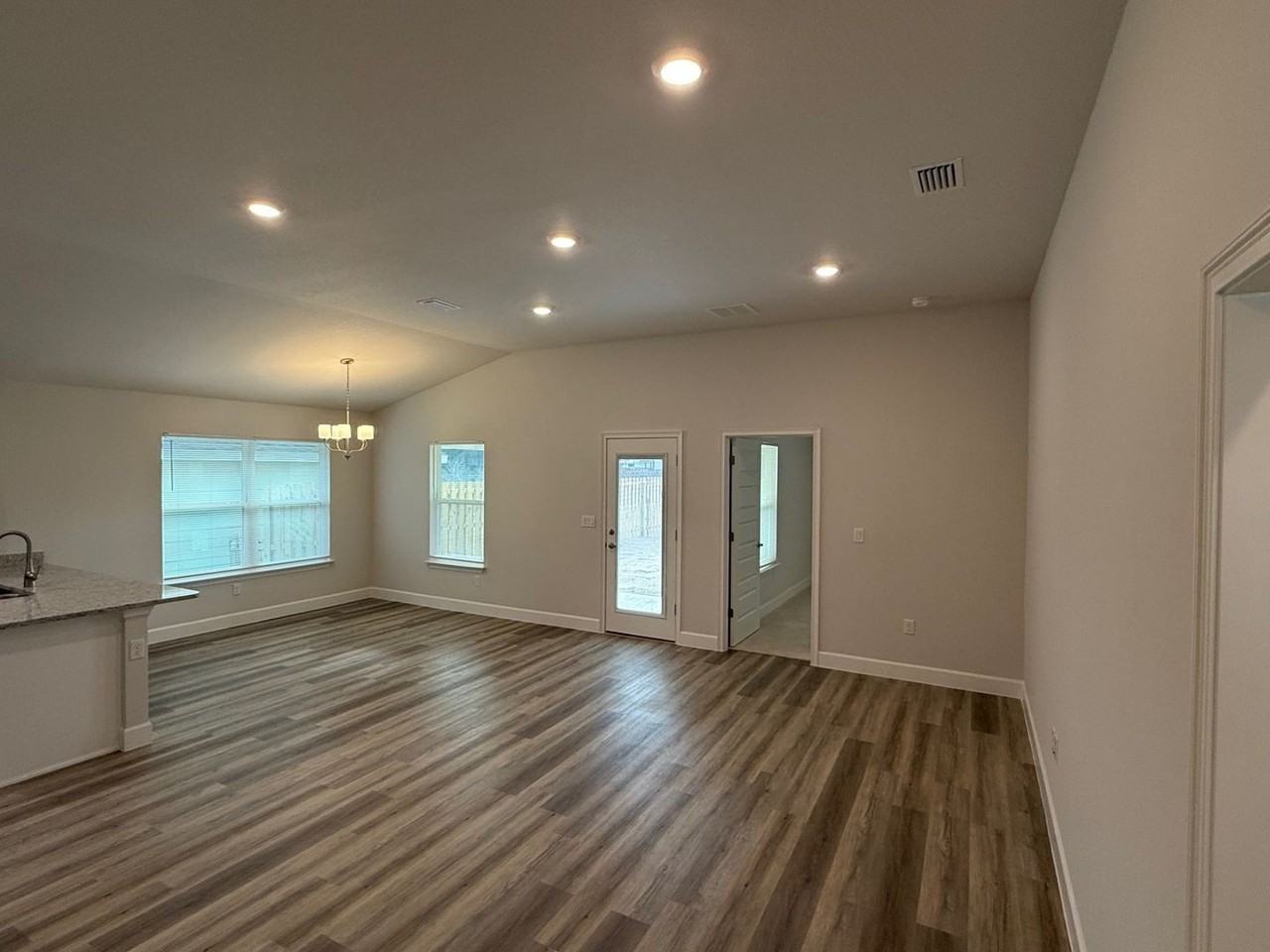 12669 Nw 162nd Dr - Photo 6 of 21