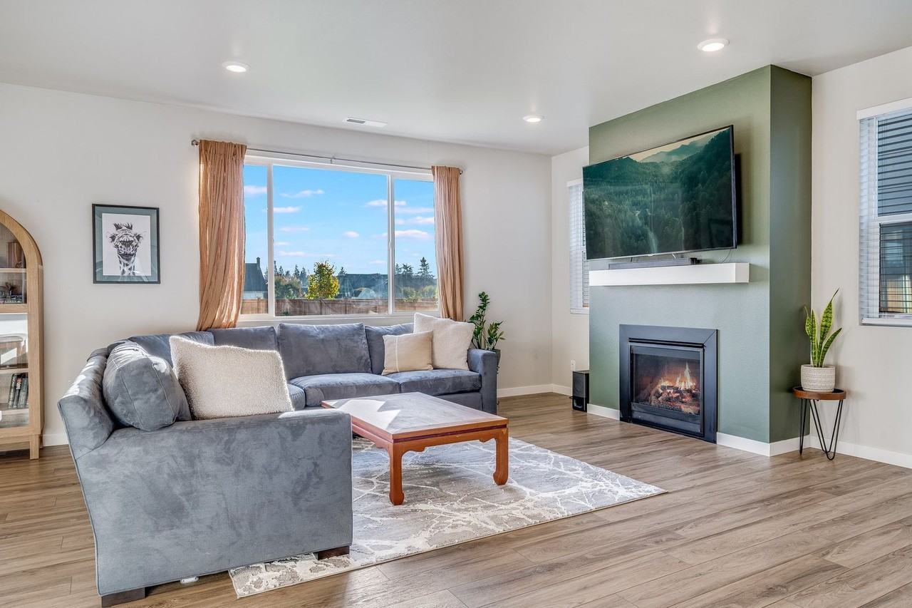 1521 27th St Nw - Photo 2 of 43