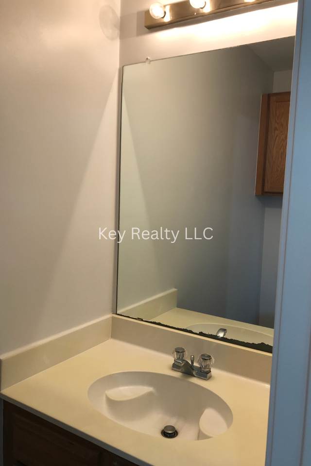 999 Bayou Trace Dr - Photo 7 of 15